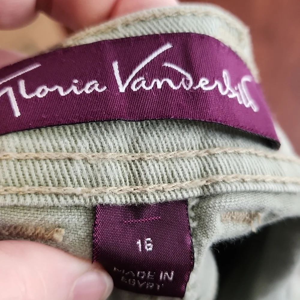 Gloria Vanderbilt Shorts Womens Size 16 Light Sage Green Cut Off Jeans